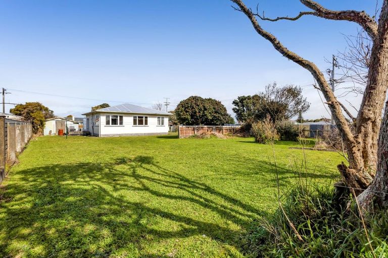 Photo of property in 21 Kapuni Street, Manaia, 4612