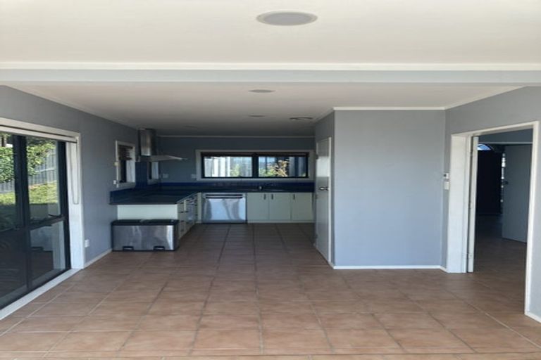 Photo of property in 27 Eskdale Road, Papakowhai, Porirua, 5024