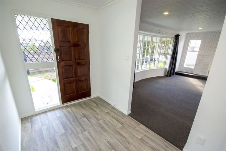 Photo of property in 8 Gibbs Drive, Woodend, 7610