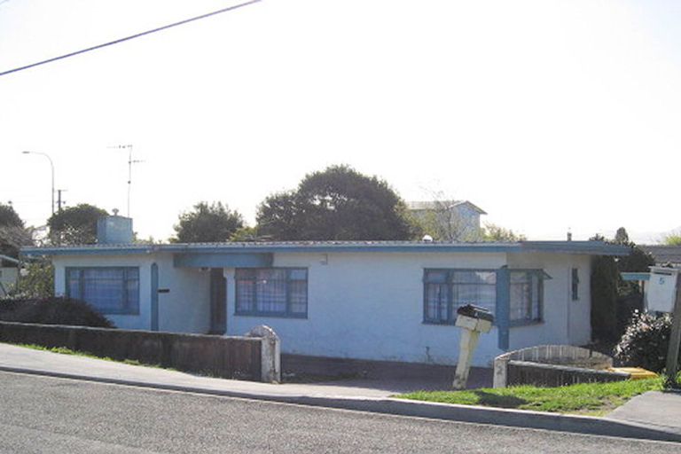 Photo of property in 3 Moana Road, Paraparaumu, 5032