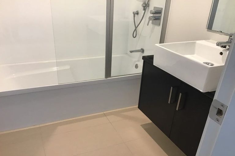 Photo of property in 8/182 Flat Bush School Road, Flat Bush, Auckland, 2019