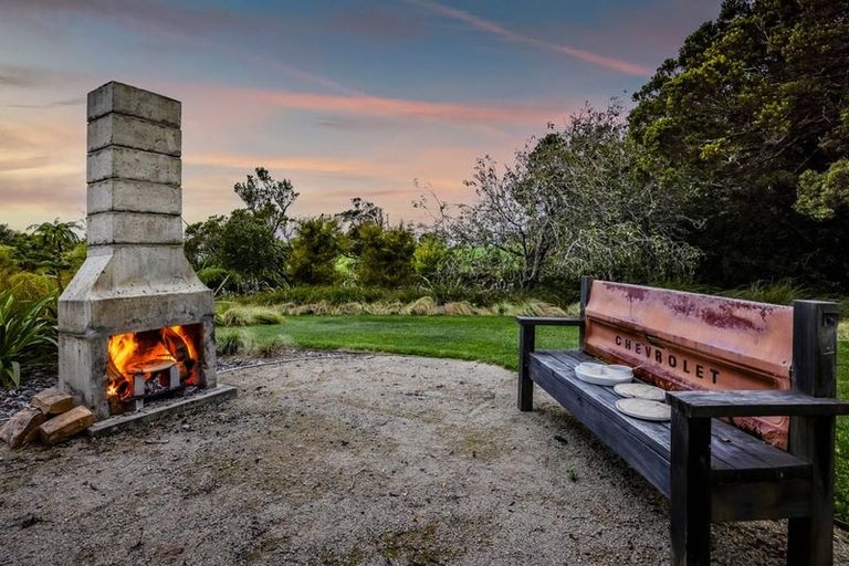 Photo of property in 423 Cardiff Road, Pembroke, Stratford, 4391