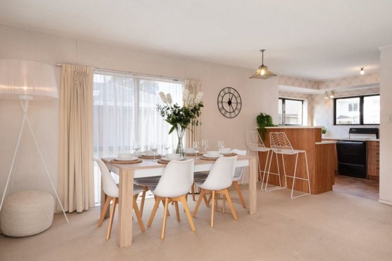 Photo of property in 2/8 Terrace Avenue, Mount Maunganui, 3116