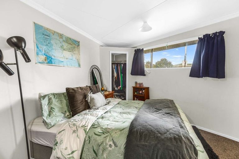 Photo of property in 1 Dampier Avenue, Awapuni, Palmerston North, 4412