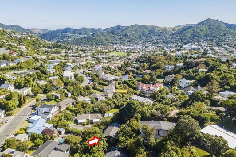 Photo of property in 9a Bourbon Terrace, Karori, Wellington, 6012
