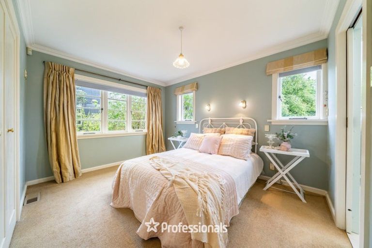 Photo of property in 8 Willoughby Street, Woburn, Lower Hutt, 5010