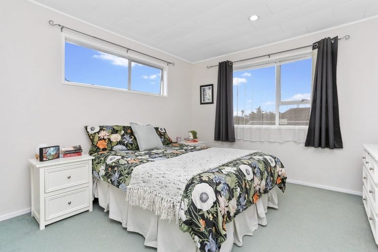 Photo of property in 25 Waari Avenue, Sunnyvale, Auckland, 0612