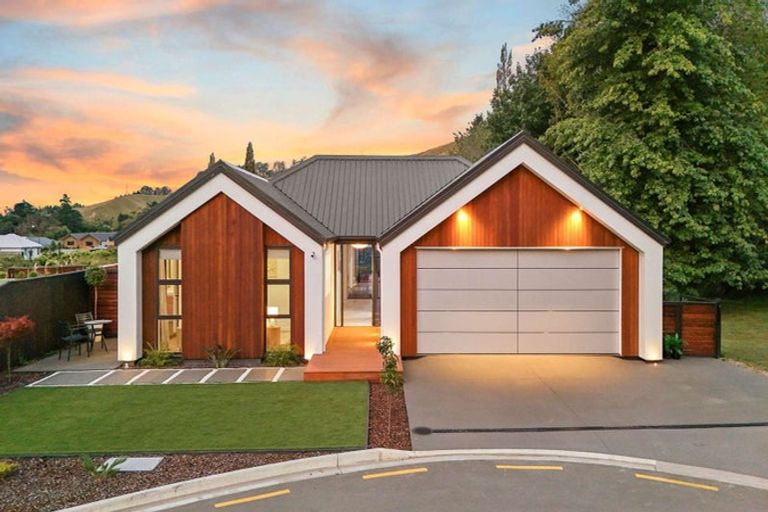 Photo of property in 13 Oakhill Lane, Richmond, 7020