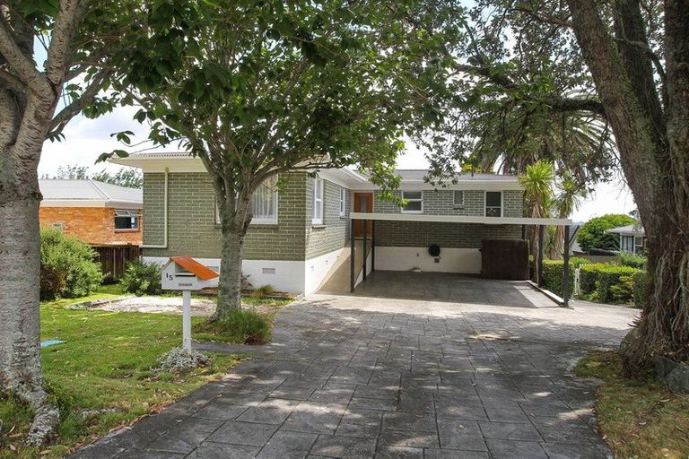Photo of property in 15 Laurelwood Avenue, Pukekohe, 2120
