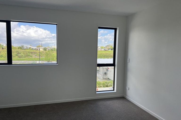 Photo of property in 11 Mataitai Road, Hobsonville, Auckland, 0618