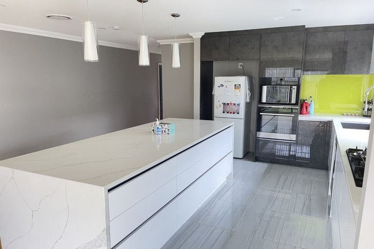 Photo of property in 4 Opouatu Avenue, Glenbrook, Waiuku, 2681