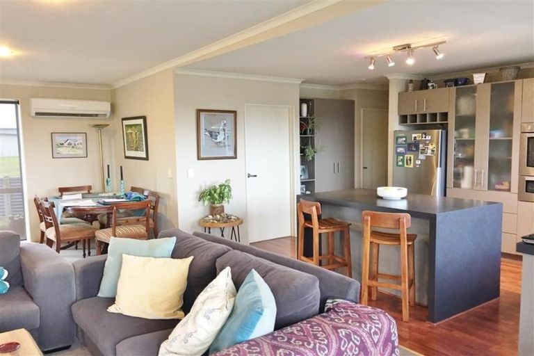 Photo of property in 22 Longbeach Drive, Castlecliff, Whanganui, 4501