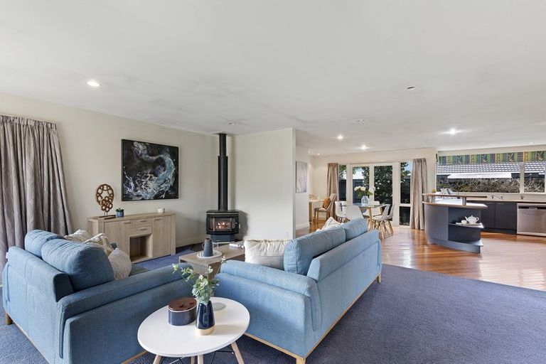 Photo of property in 14 Durrell Way, Rolleston, 7614