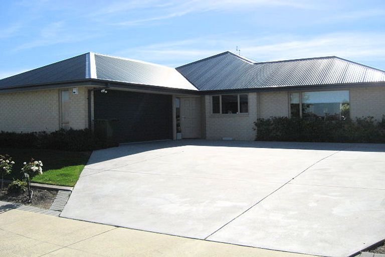 Photo of property in 56 Mounter Avenue, Northwood, Christchurch, 8051