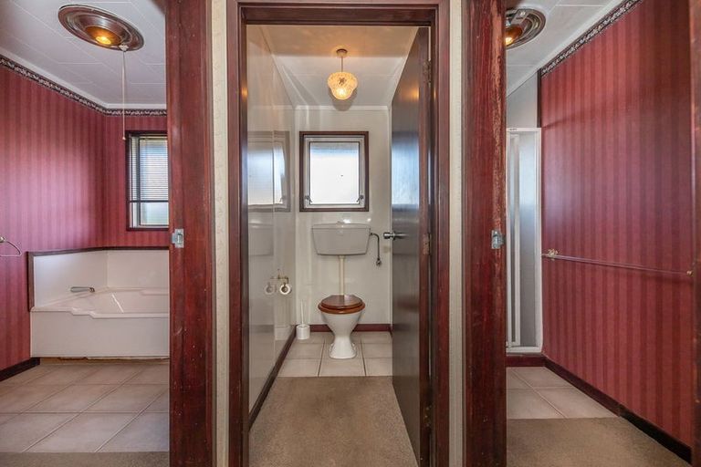 Photo of property in 44 Henley Street, Westport, 7825