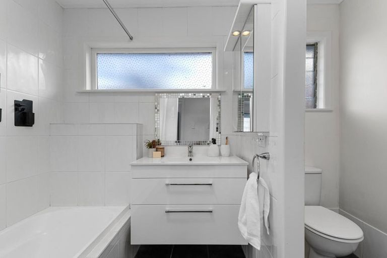 Photo of property in 5 Norrie Place, Hillcrest, Rotorua, 3015