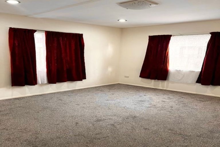 Photo of property in 38 Kenderdine Road, Papatoetoe, Auckland, 2025