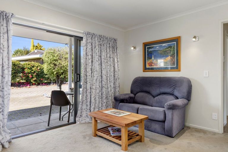 Photo of property in 1/7 Kathleen Place, Rainbow Point, Taupo, 3330
