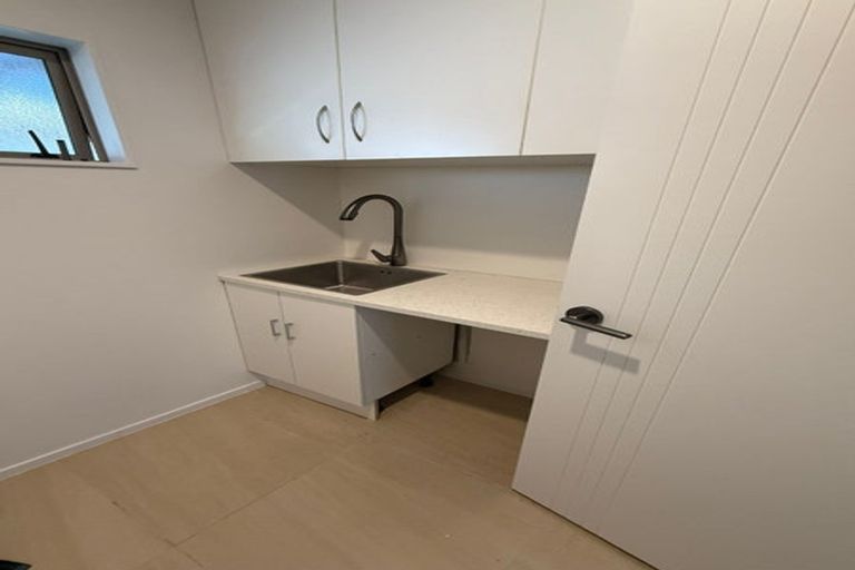 Photo of property in 52 Aspiring Avenue, Clover Park, Auckland, 2019