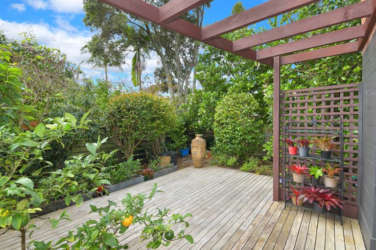 Photo of property in 3/6 Manuka Street, Orewa, 0931