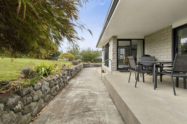 Photo of property in 317 Abel Tasman Drive, Motupipi, Takaka, 7183