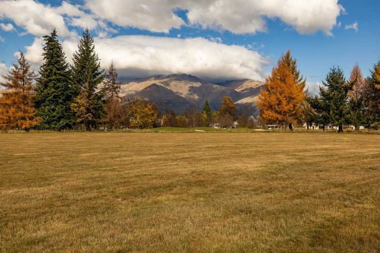 Photo of property in 1124 Malaghans Road, Arrowtown, 9371