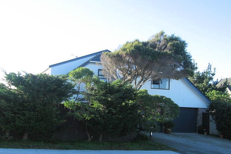 Photo of property in 40 Olive Terrace, Paraparaumu Beach, Paraparaumu, 5032