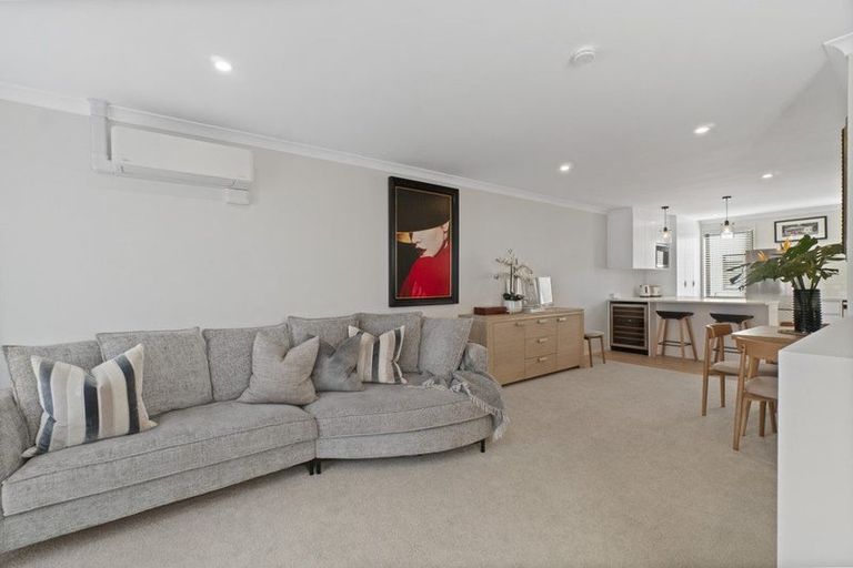 Photo of property in 1/97b Mokoia Road, Birkenhead, Auckland, 0626