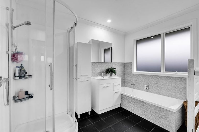 Photo of property in 110 Cracroft Street, Waitara, 4320