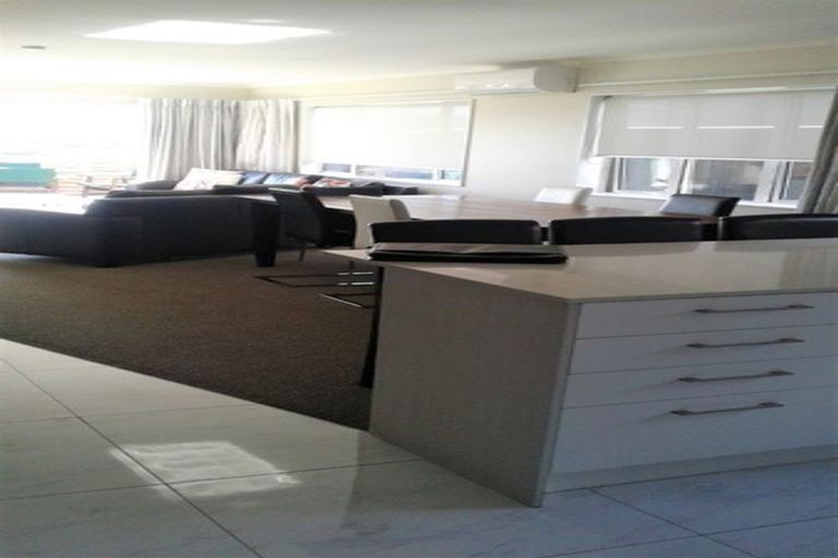 Photo of property in 7a Madeira Close, Whitby, Porirua, 5024