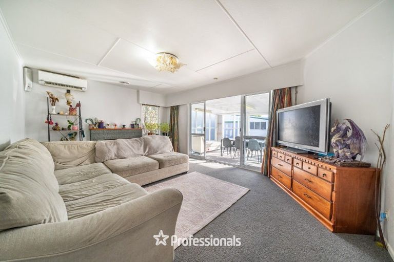 Photo of property in 24 Roberts Street, Wainuiomata, Lower Hutt, 5014