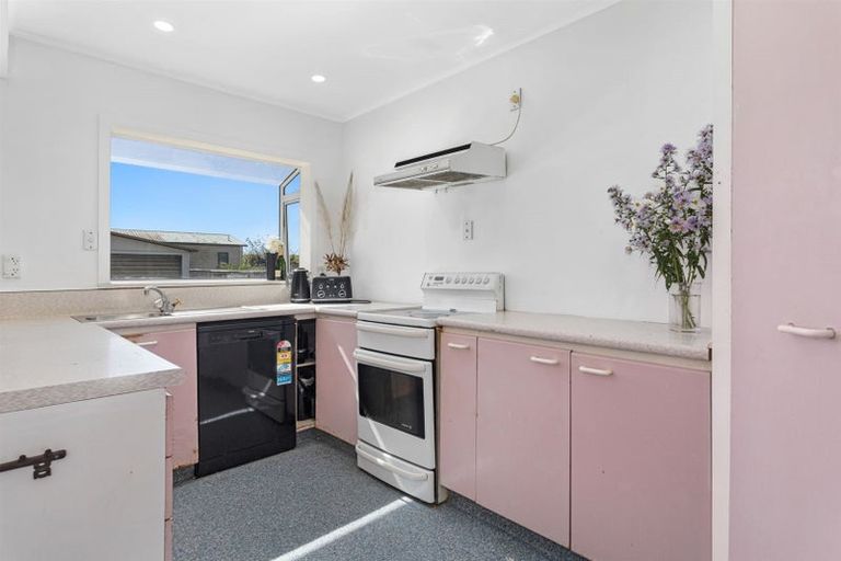 Photo of property in 10 Mananui Crescent, Whakatane, 3120