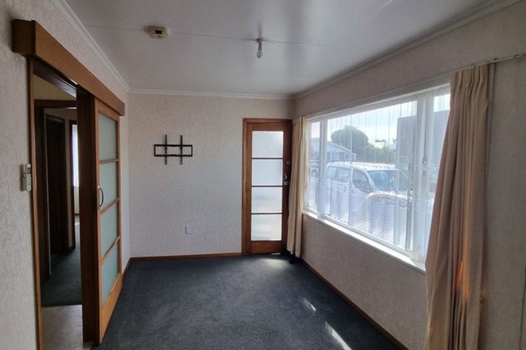 Photo of property in 147-149 Heretaunga Street, Palmerston North, 4414