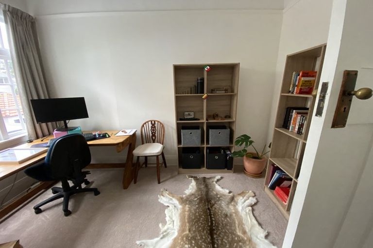 Photo of property in 51 Aurora Terrace, Kelburn, Wellington, 6012