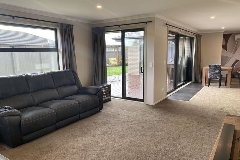 Photo of property in 11 Crampton Close, Kaiapoi, 7630