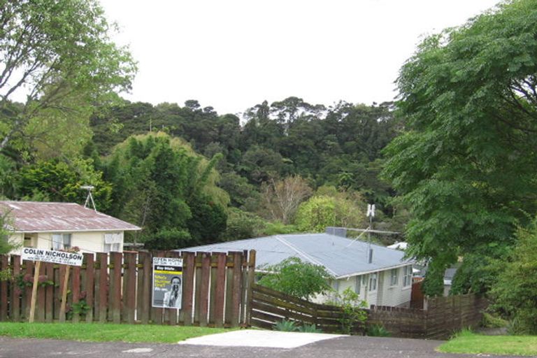Photo of property in 6 Huruhuru Road, Massey, Auckland, 0614