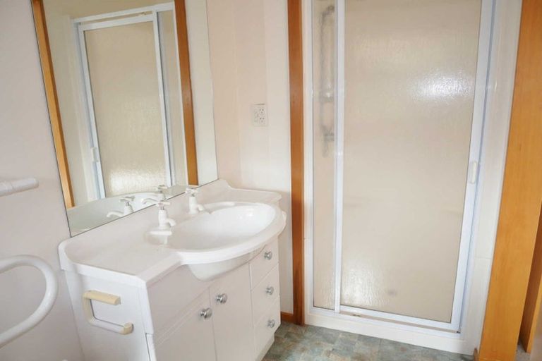 Photo of property in 3/61 Waimairi Road, Upper Riccarton, Christchurch, 8041