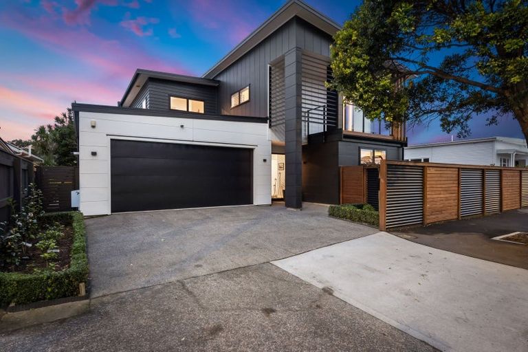 Photo of property in 16 Cuba Street, Petone, Lower Hutt, 5012