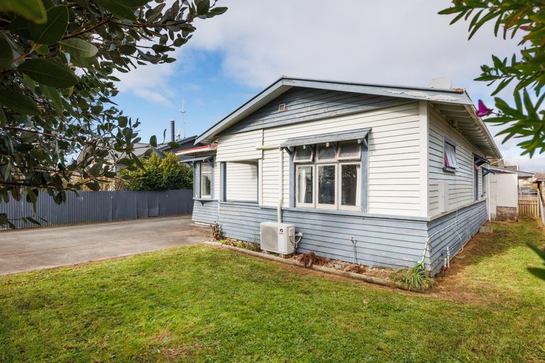 Photo of property in 22 Rongopai Street, Palmerston North, 4414