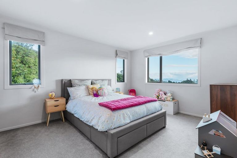 Photo of property in 5 Glendas Way, Acacia Bay, Taupo, 3385