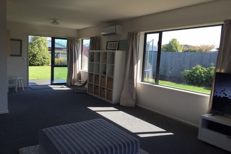 Photo of property in 6 Panache Place, Northwood, Christchurch, 8051