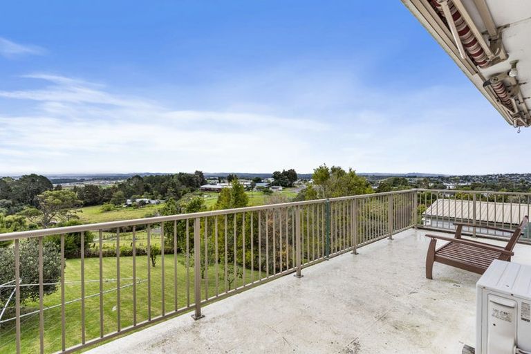Photo of property in 462 Don Buck Road, Massey, Auckland, 0614