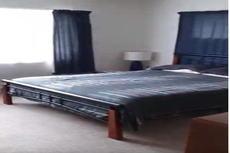 Photo of property in 4 Neptune Avenue, Beach Haven, Auckland, 0626