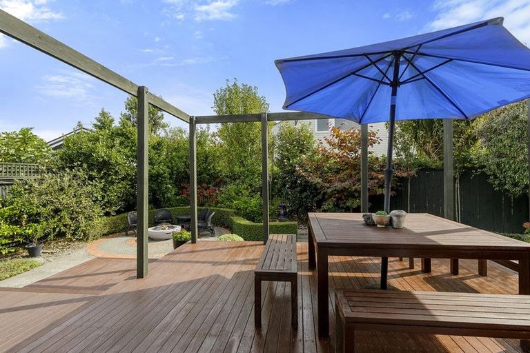 Photo of property in 2/57 Hautana Street, Woburn, Lower Hutt, 5010