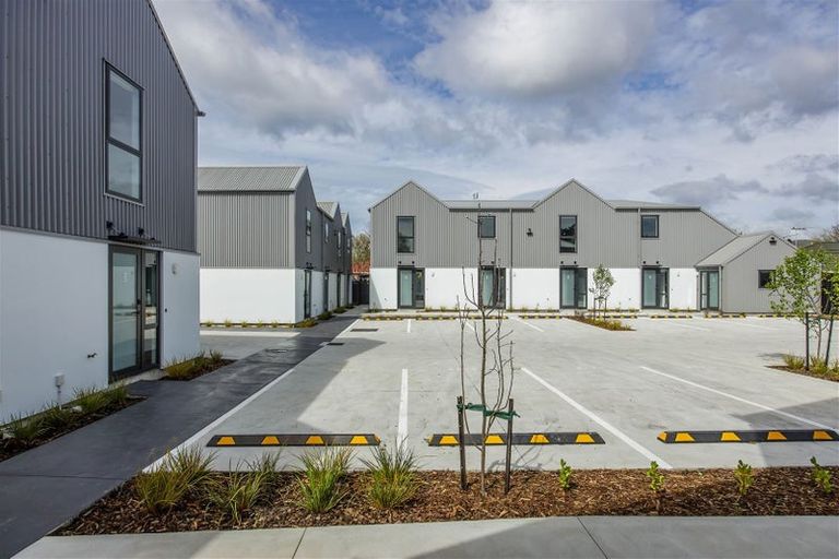 Photo of property in 4/32 Frederick Street, Waltham, Christchurch, 8011