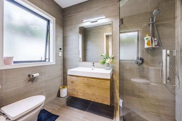 Photo of property in 18 Rauaruhe Road, Karaka, Papakura, 2113