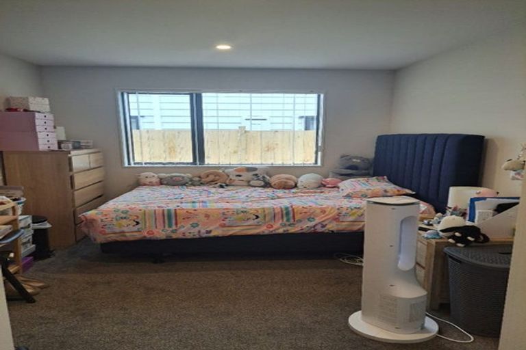 Photo of property in 20 Rorotu Avenue, Karaka, 2113
