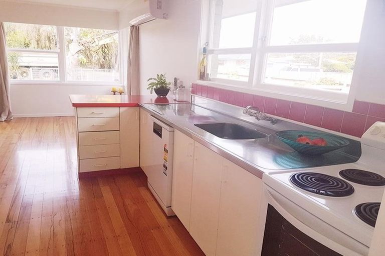 Photo of property in 24a Grove Road, Papakura, 2110