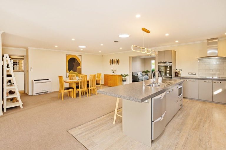 Photo of property in 65 Oteramika Road, Rockdale, Invercargill, 9812