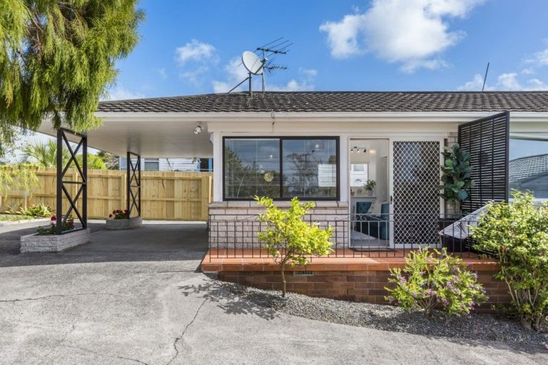 Photo of property in 1b Pleasant Road, Glen Eden, Auckland, 0602
